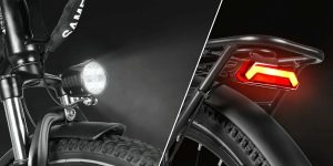 Éclairage LED avant puissant intégré pour une visibilité optimale la nuit. Feu arrière inclus pour une meilleure sécurité en circulation. Alimentation directe via la batterie pour une utilisation sans souci.