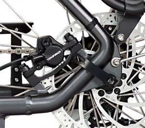 Freins hydrauliques Tektro haute précision Les freins à disque hydrauliques Tektro garantissent une puissance de freinage exceptionnelle et un contrôle optimal dans toutes les conditions. Leur réponse rapide et leur fiabilité assurent une conduite plus sûre et plus maîtrisée, même sur terrain humide ou en descente.